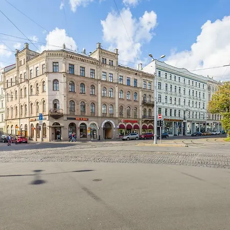 Handy Downtown For A Genuine Experience Apartment *